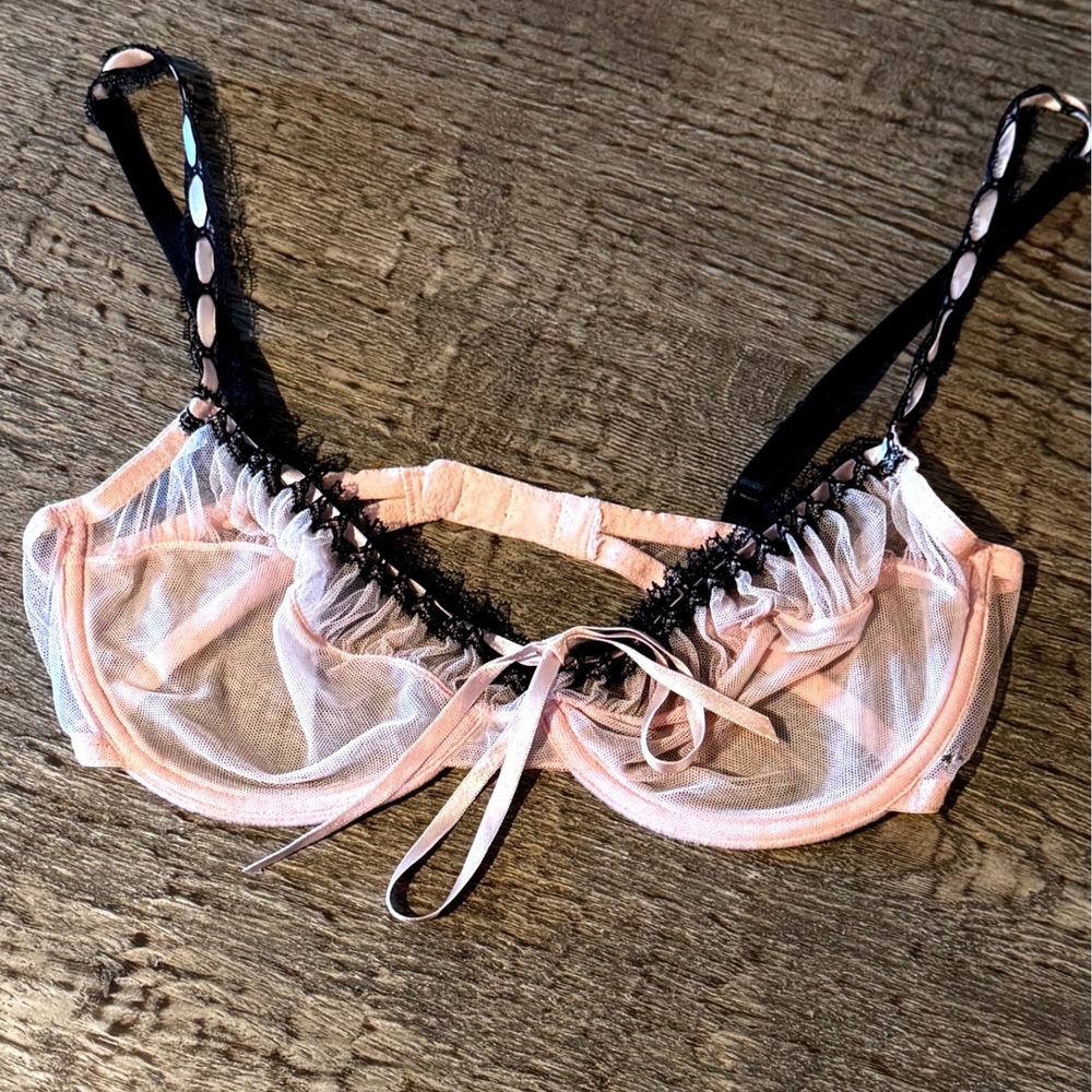 Vintage Victoria's Secret Very Sexy Pink Mesh Ruffle Coquette Bra 34C Black Lace